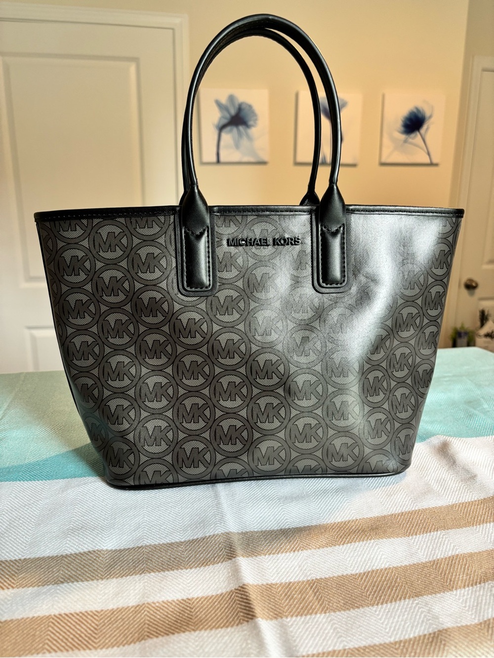 Michael Kors Jodie Small Signature Logo Jacquard Tote Black